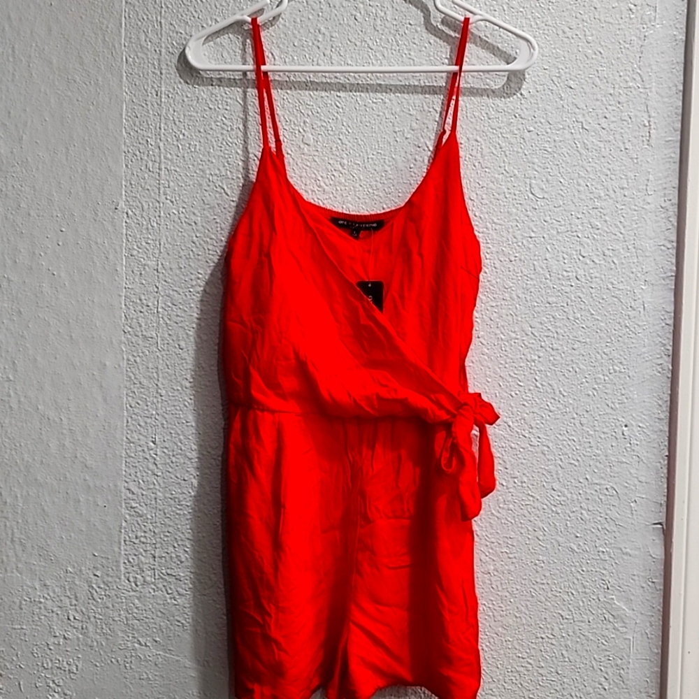 ONE CLOTHING Red Romper L
